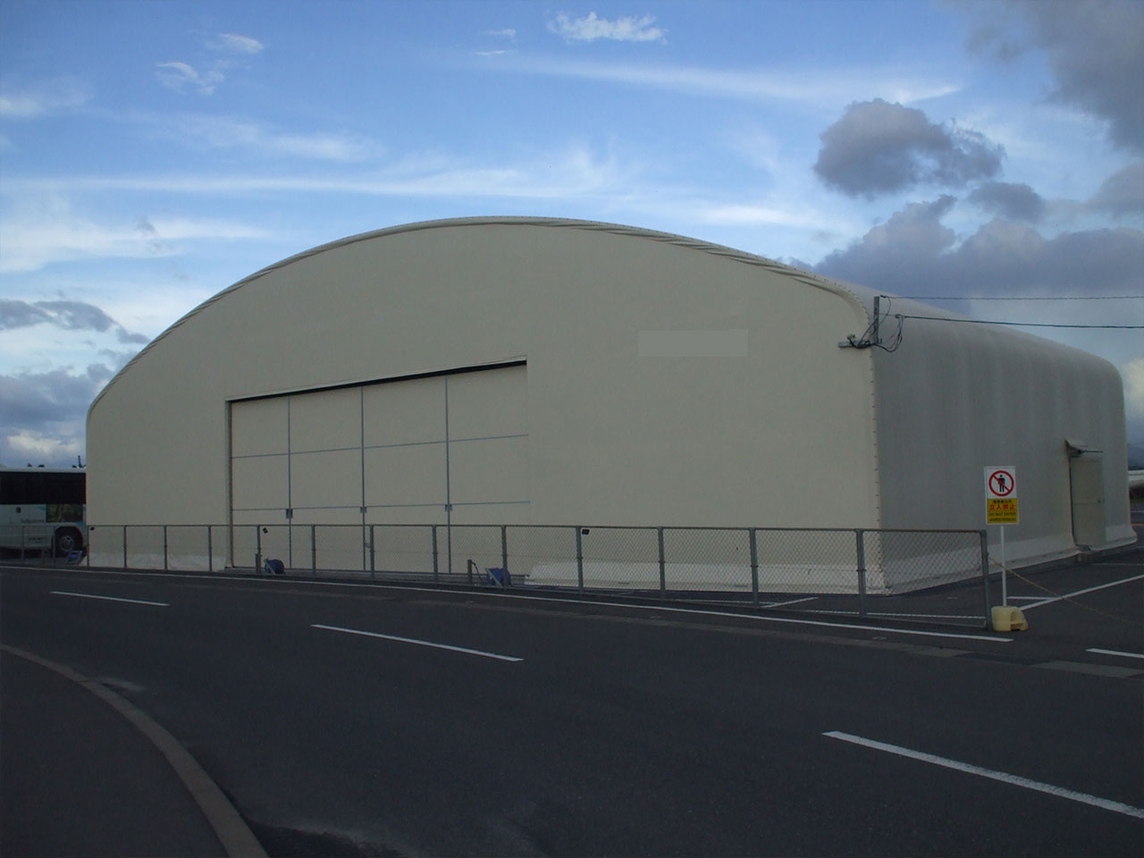 大型テント設置